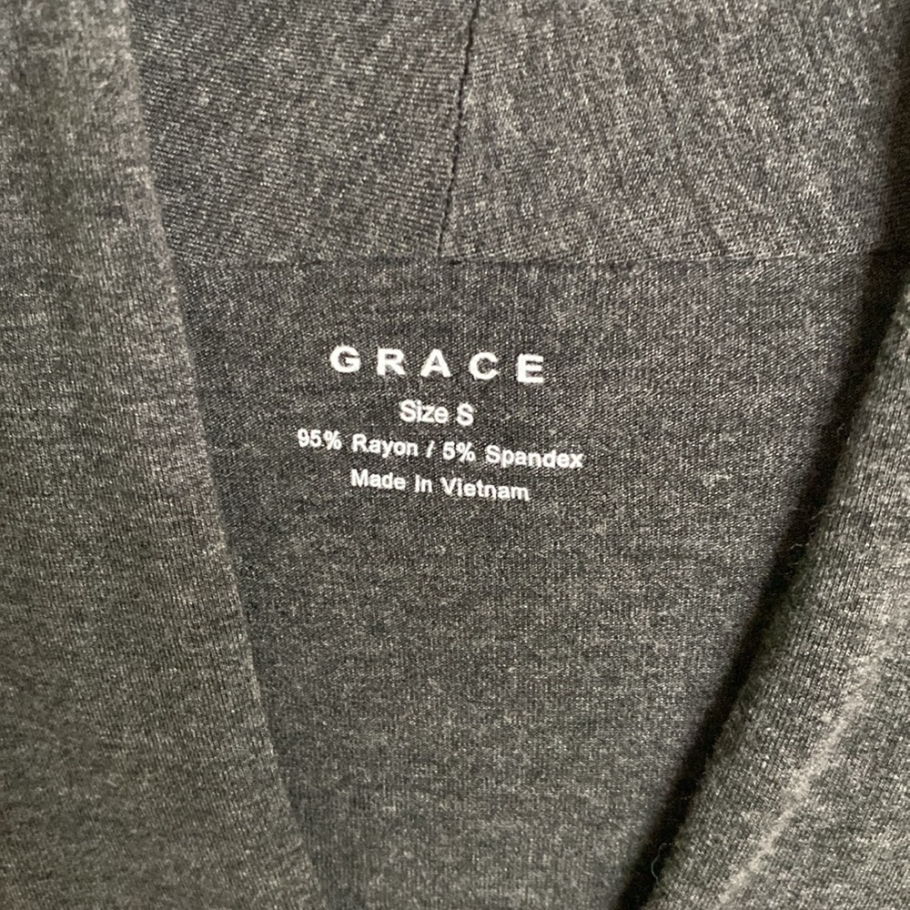 Grey top - Picture 2 of 3